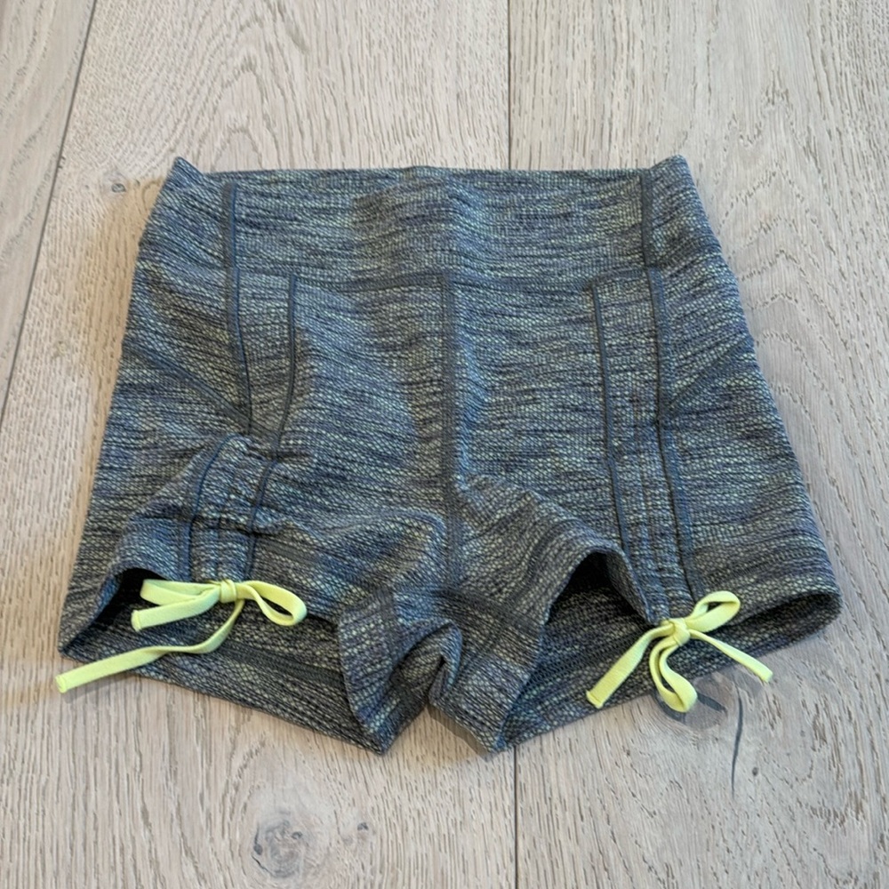 Lululemon High-Rise 2” Fitted Booty Shorts